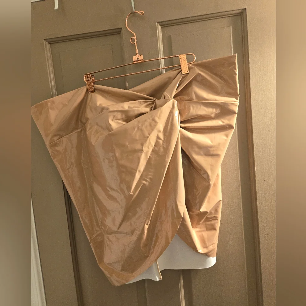 New Skims 4x textured sarong skirt